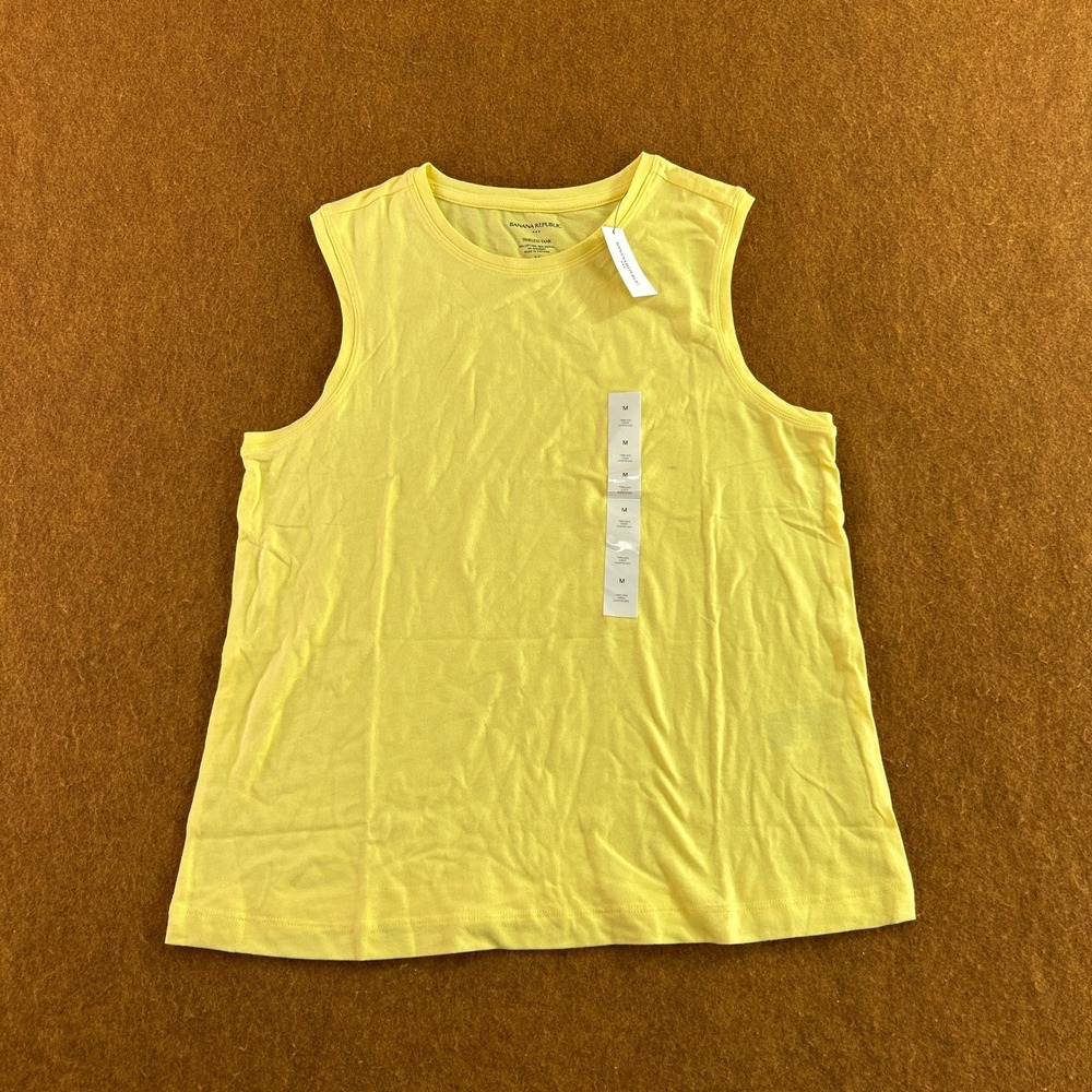 Banana Republic Womens Medium Yellow Timeless Crew Sleeveless Tank Top NWT *Flaw